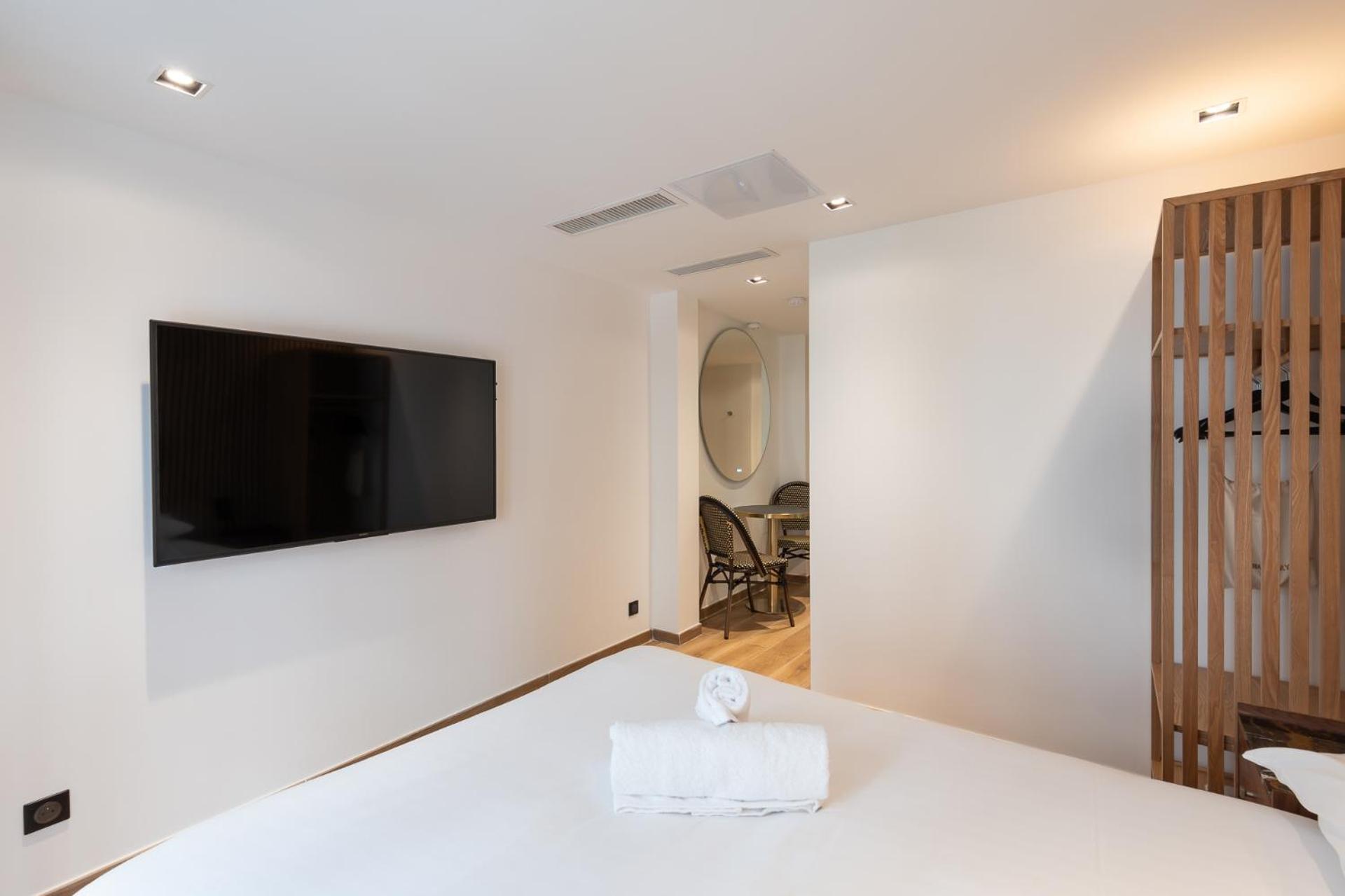 Les Suites Hcr Париж Екстер'єр фото