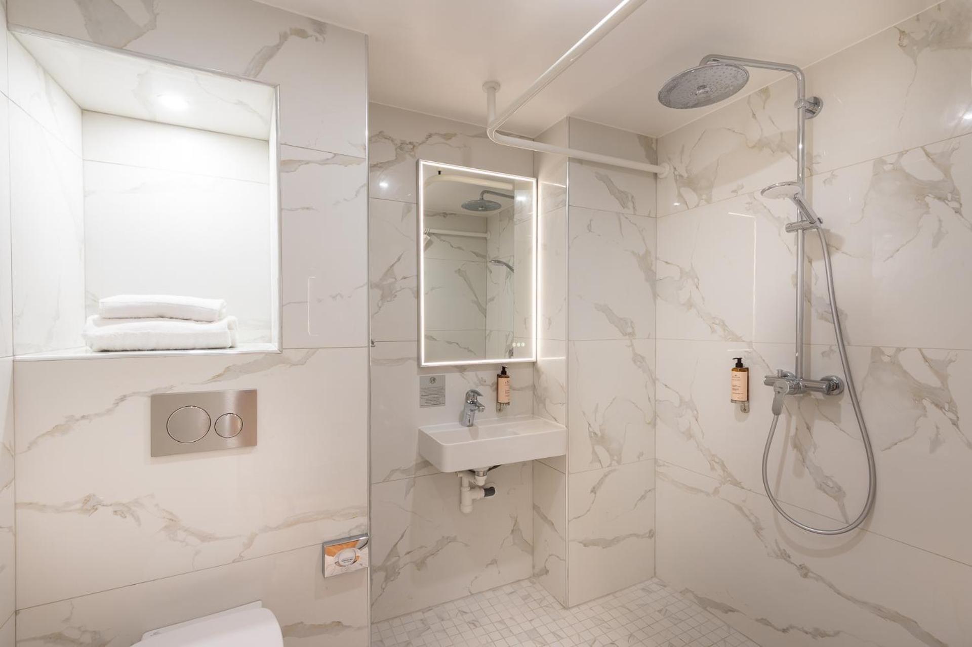 Les Suites Hcr Париж Екстер'єр фото