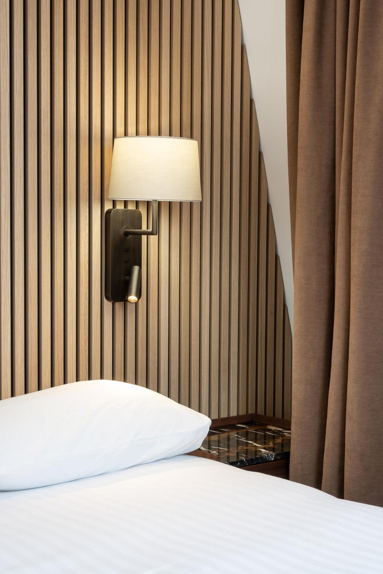 Les Suites Hcr Париж Екстер'єр фото